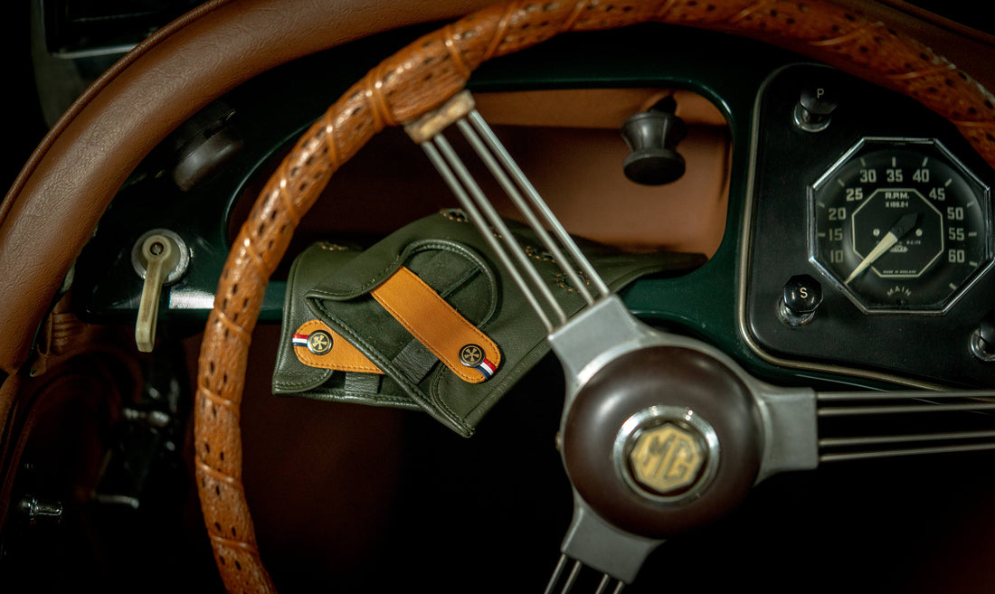 Classic driving gloves
