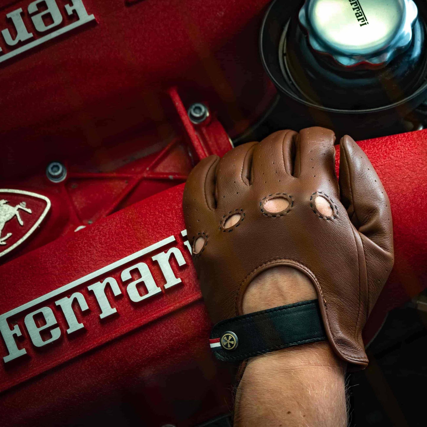 Classic brown leather driving racing gloves